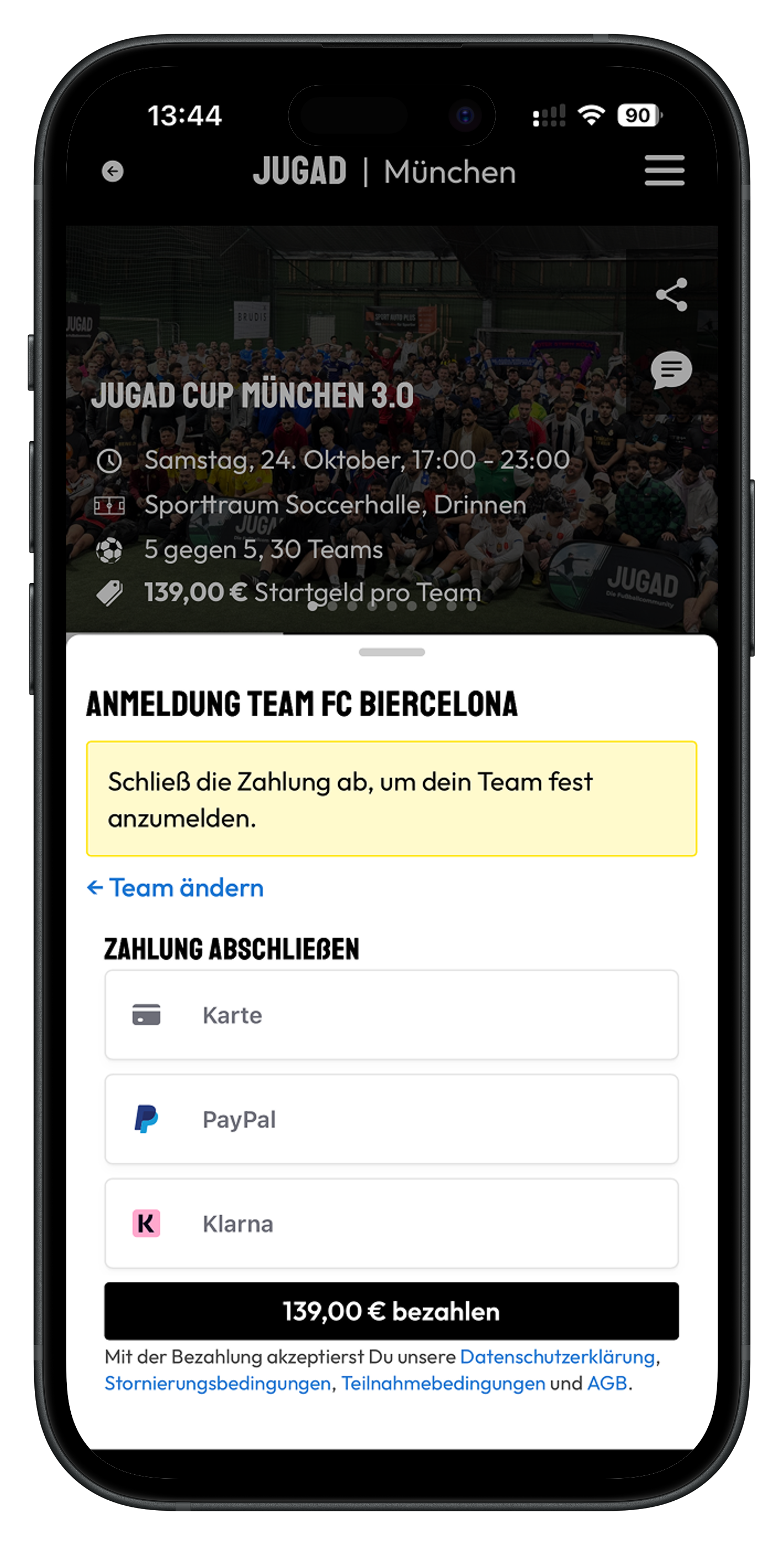 Zahlung abschließen in der JUGAD-App: Karte, PayPal und Klarna zur Auswahl, darunter die Schaltfläche zum Bezahlen des Startgelds